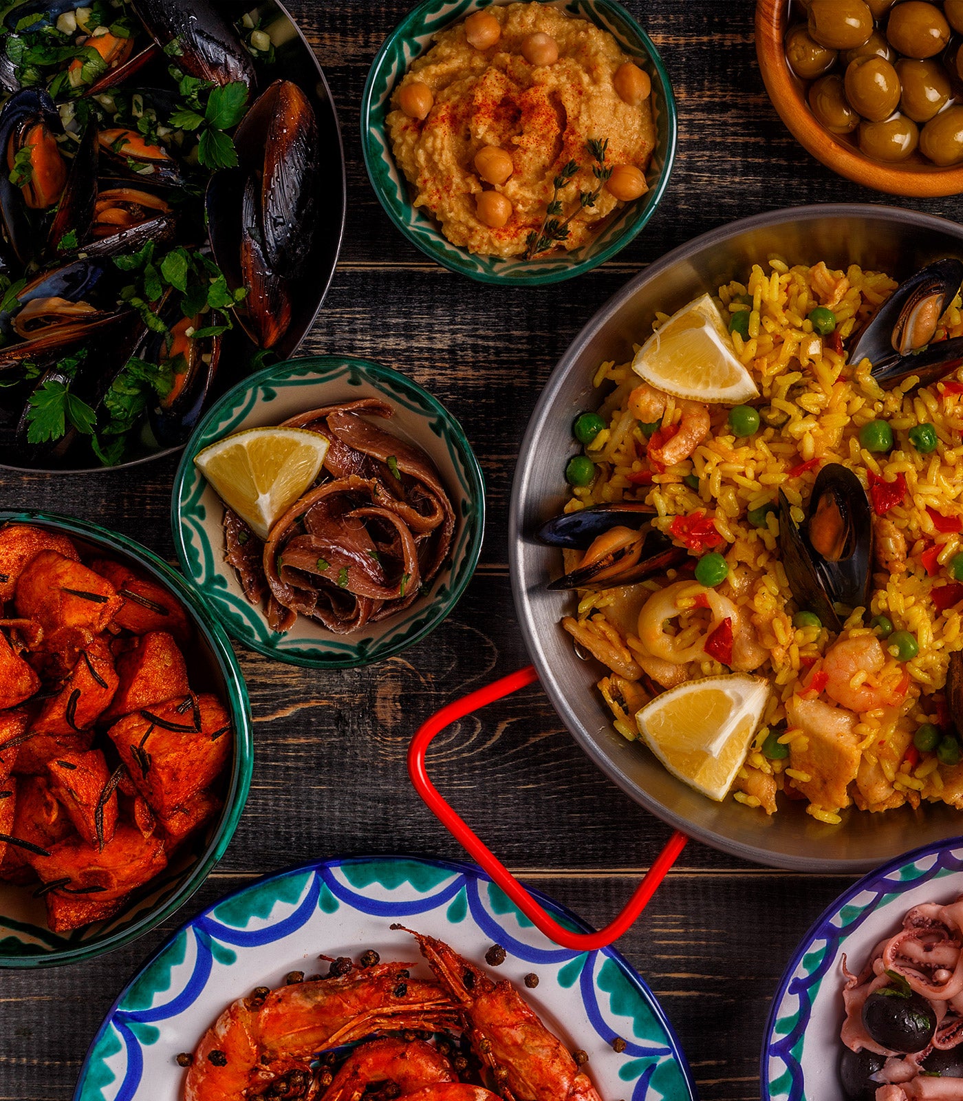 From Spain to the Swan - A long table dinner.